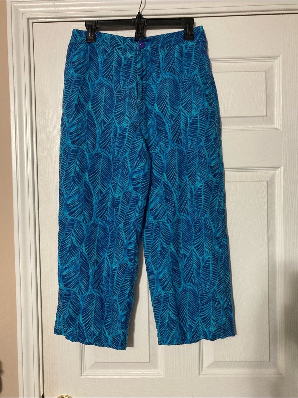 ⭐️⭐️ Women’s Blue Leaf-Print Hi-Rise Linen Capris - size 10